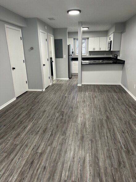 Building Photo - Stapleton