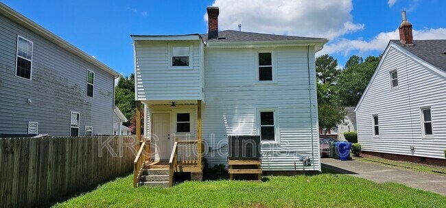 Building Photo - 308 St James Ave