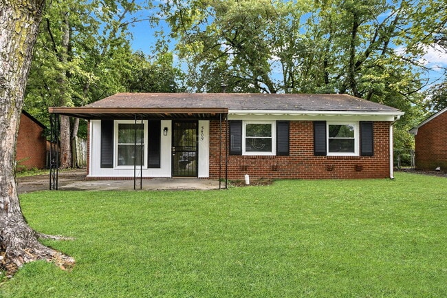 Primary Photo - 5409 Ailanthus Trail