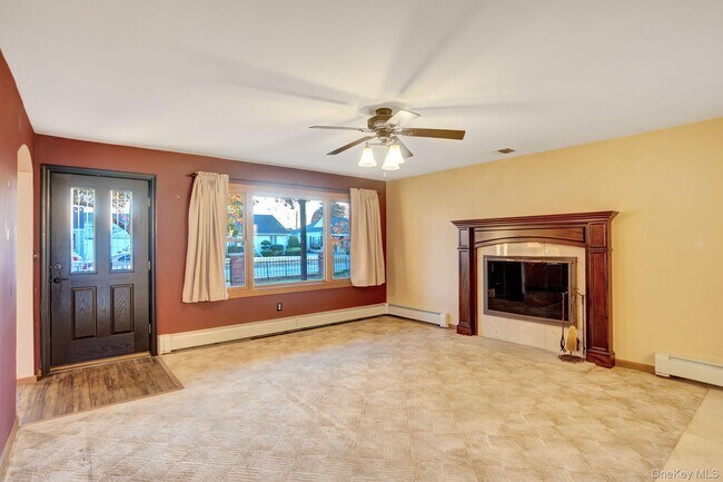 Building Photo - 8 Pearl St