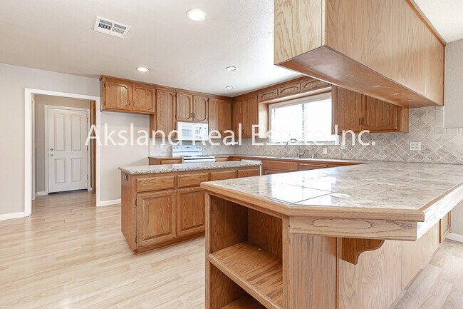 Building Photo - 697 Garden Gate Dr