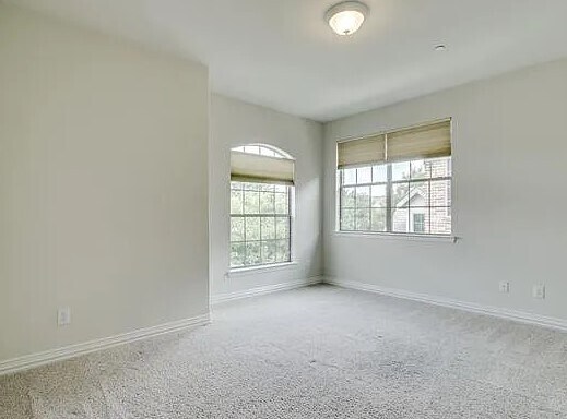 Building Photo - 3140 Bloomfield Ct