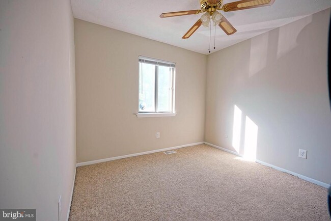 Building Photo - 1035 Pendleton Ct