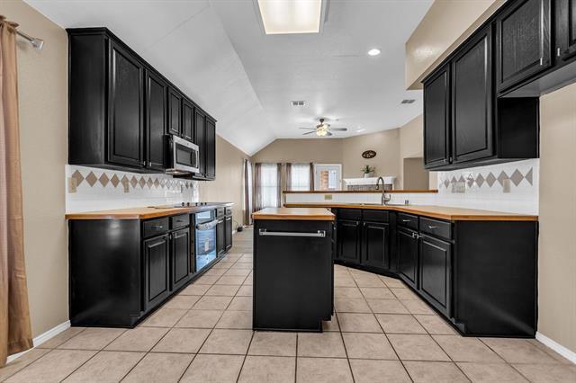 Building Photo - 11521 Blanchard Dr