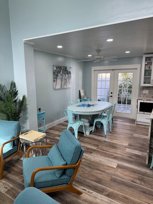 Building Photo - 3839 Sandstone Ct