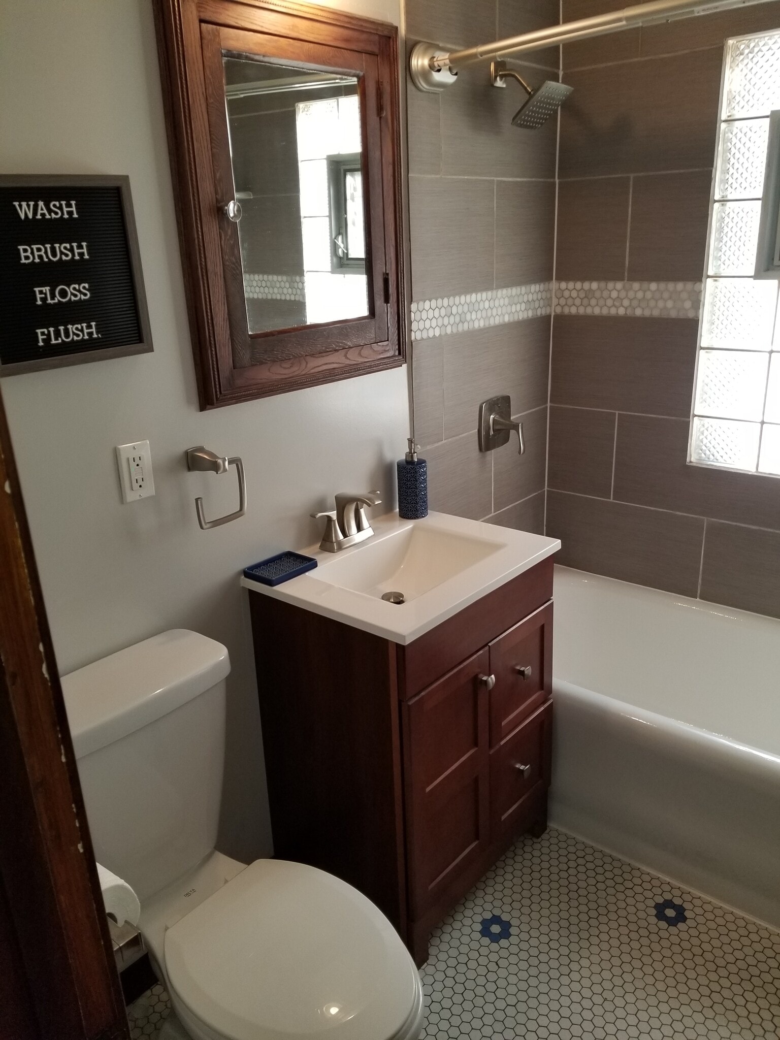 Updated bathroom! - 5717 W Vliet St