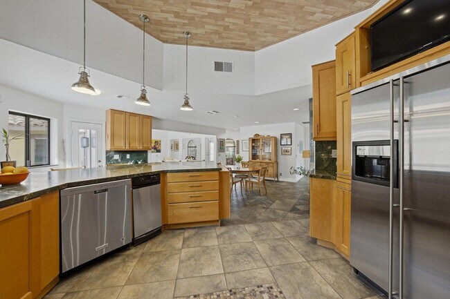 Building Photo - 10 Venus Dr