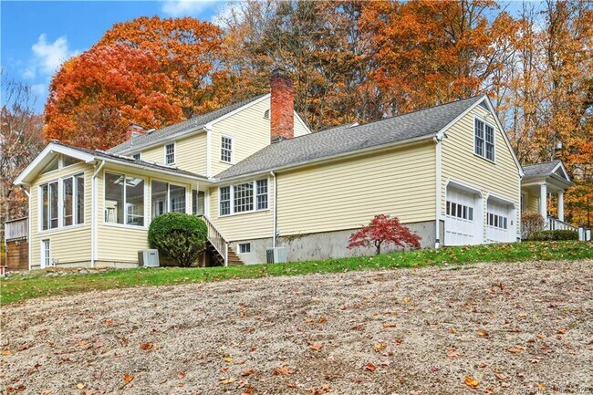 Building Photo - 202 S Bald Hill Rd