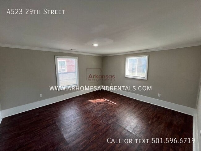 Building Photo - 4523 W 29th St