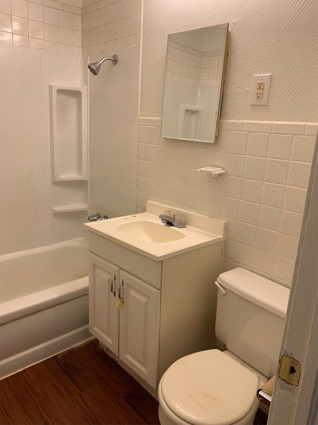 Building Photo - 3400 SE 20th St