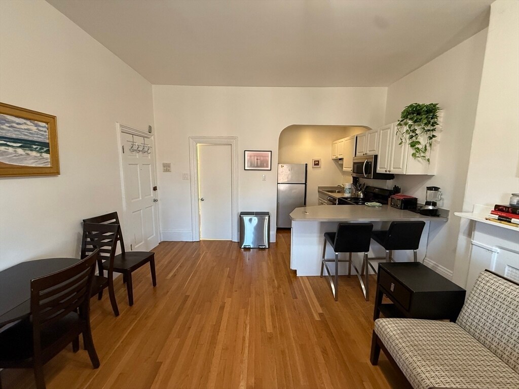 Building Photo - 670 Tremont St