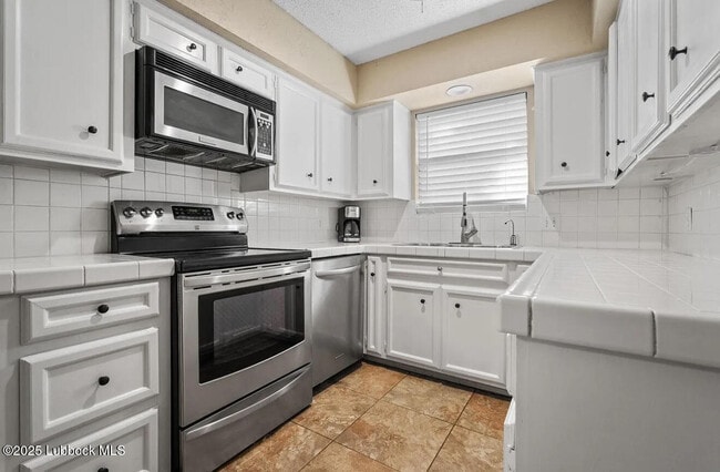 Building Photo - 4221 53rd St