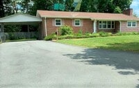 Building Photo - 3 Bedroom / 2 Bath Brick Home Johnson City...