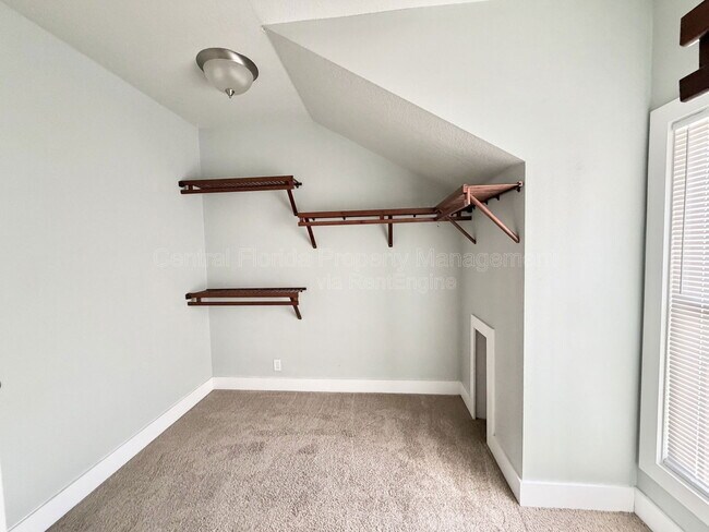 Building Photo - 2223 Amherst Ave