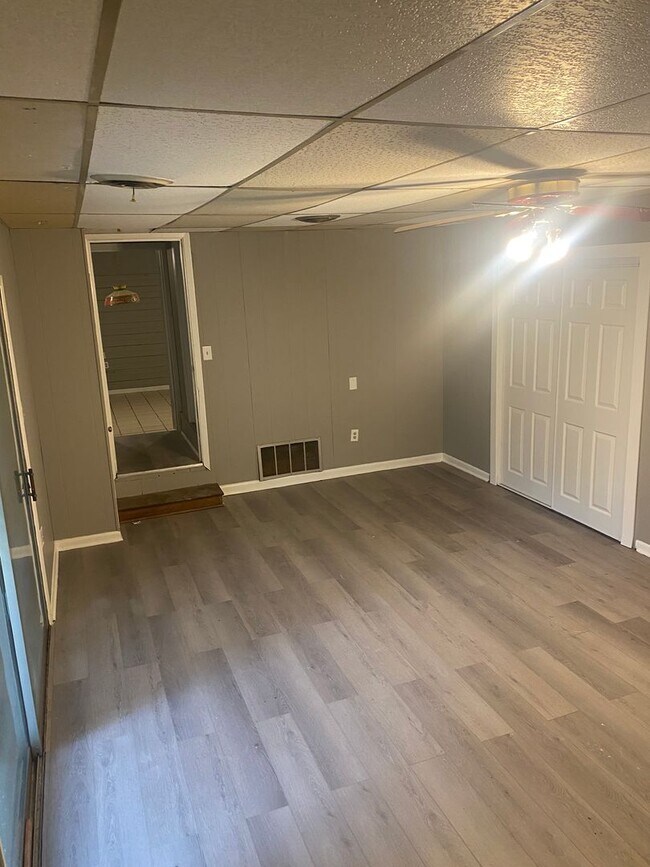 Building Photo - Spacious 4-Bedroom Home in Memphis-Perfect...
