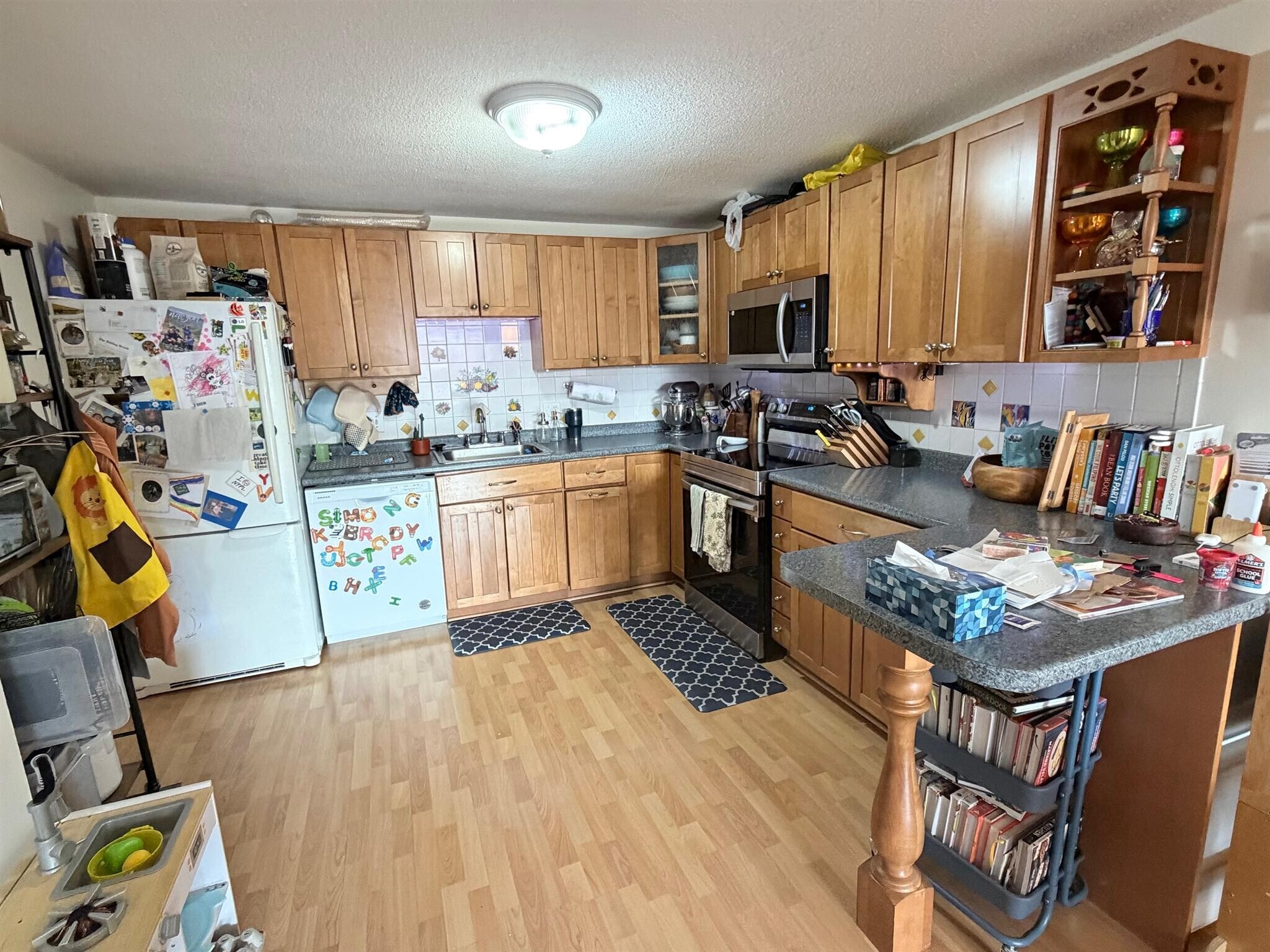 Building Photo - 94 Beacon St