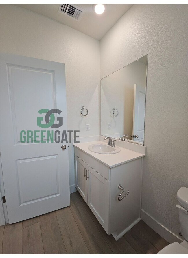 Building Photo - 3 Bedroom 2.5 Bath New Build in Lathrop! AVAILABLE NOW!!