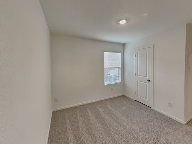 Building Photo - NEW CONSTRUCTION! READY NOW!