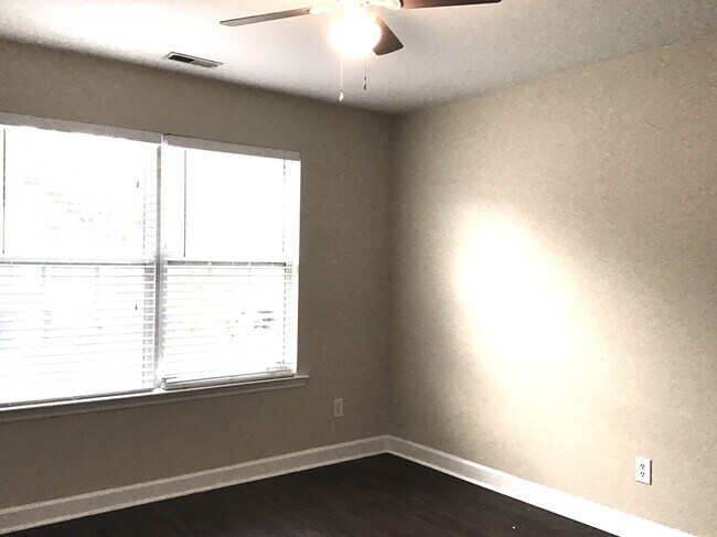 Building Photo - 202 Curico Ln