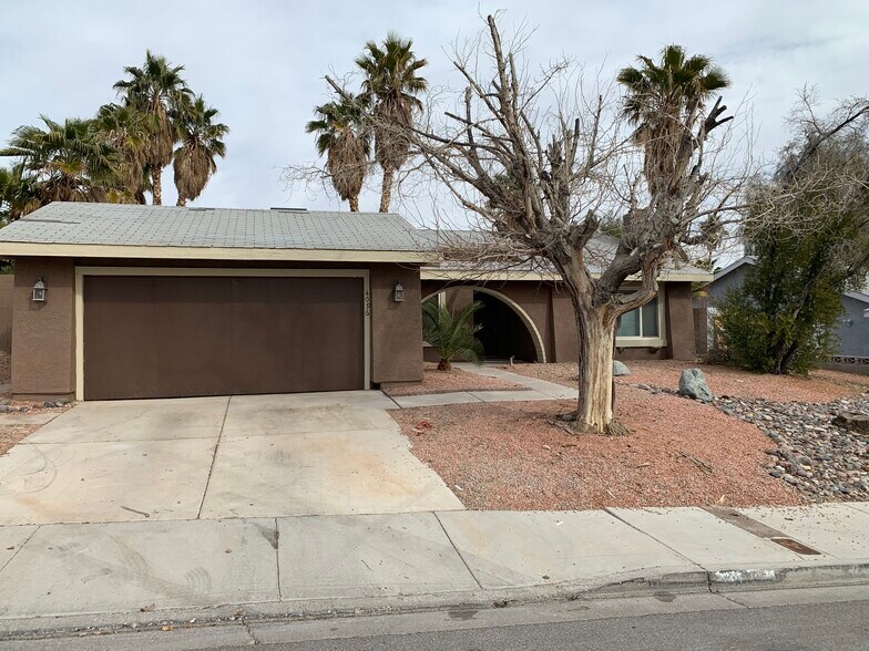 Primary Photo - 4096 Autumn St