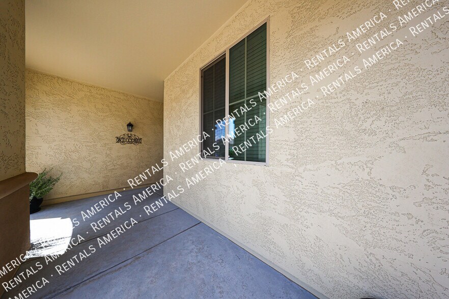 Building Photo - 276 E Coconino Dr