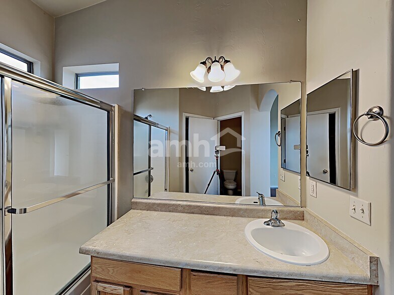 Building Photo - 307 E Camino Limon Verde