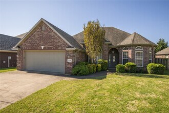 Building Photo - 1250 Torbay Trce