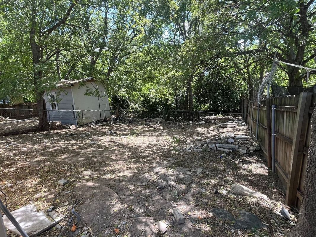 Building Photo - 9515 Aberdeen Way