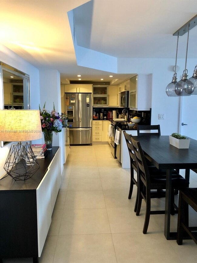 Building Photo - 2333 Brickell Ave