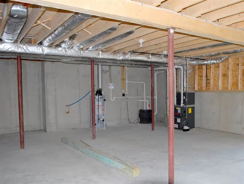 Basement Hookups/Heat/Hot Water - 61 Webster St