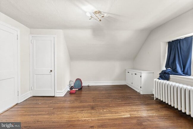 Building Photo - 5046 W Nevada St