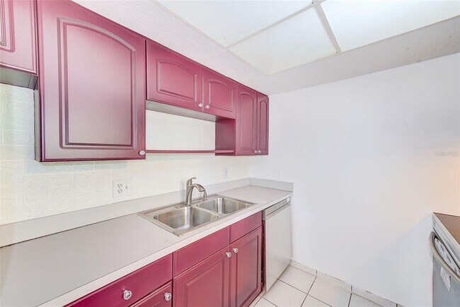 Building Photo - 603 N Keene Rd