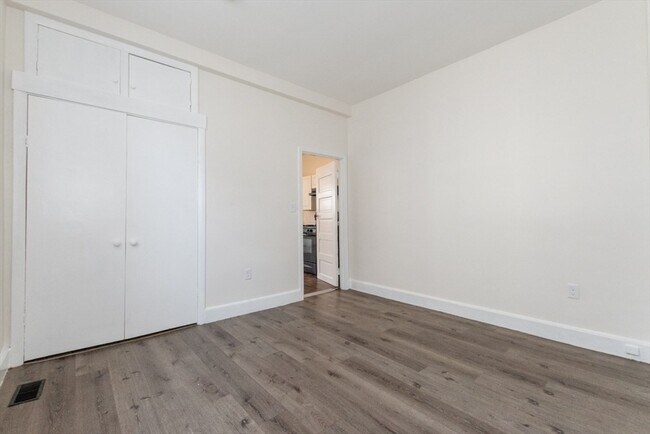 Building Photo - 29 Palmer St