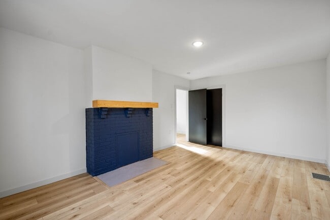 Building Photo - Start the New Year in a new home! This FULLY RENOVATED 3-bedroom in Penn Hills is ready and waiti...