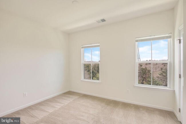 Building Photo - 41755 McMonagle Square