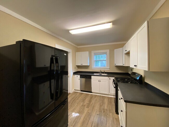 Building Photo - Available August 11th, 2026!