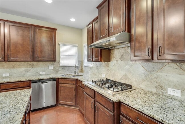 Building Photo - 270 Woods Creek Dr