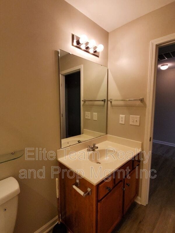 Building Photo - 12676 Persimmon Tree Dr