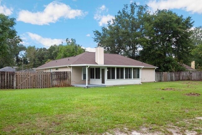 Building Photo - 121 Duncan Dr