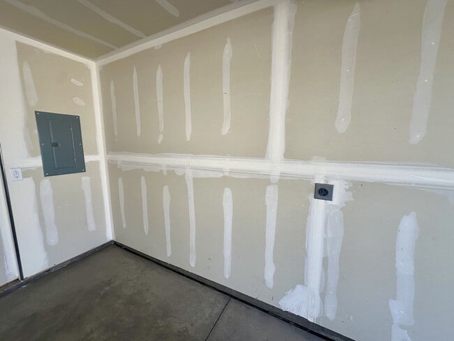 Building Photo - Adorable Long Valley Townhome!