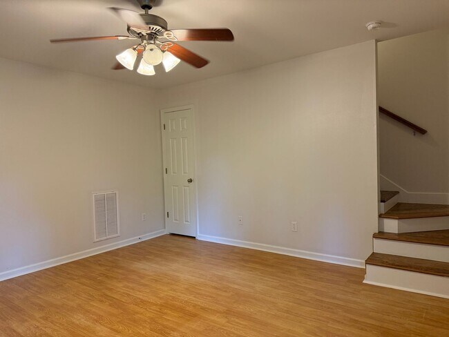Building Photo - 6309 Countryside Dr