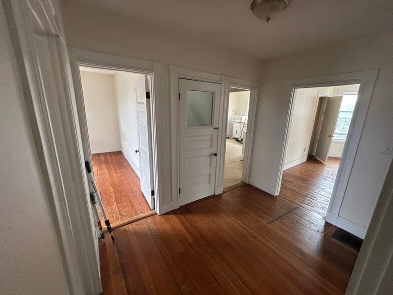 Building Photo - 27 Albion St