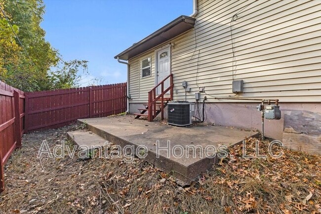 Building Photo - 805 N 70th St