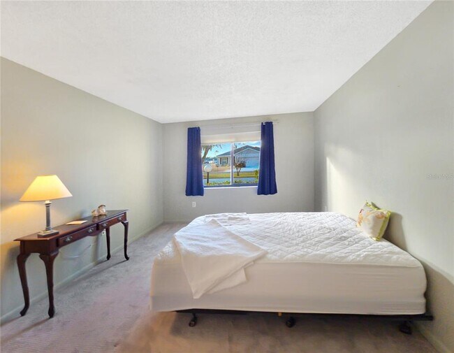 Building Photo - 504 Silver Course Cir