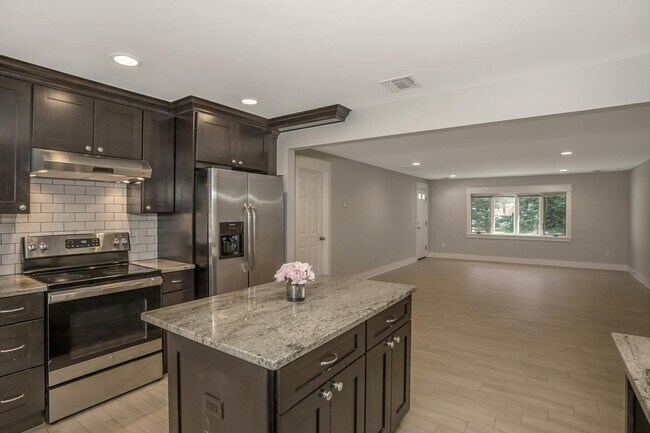 Building Photo - 288 Acre Ln