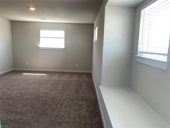 Building Photo - 2913 Sage Ranch Dr