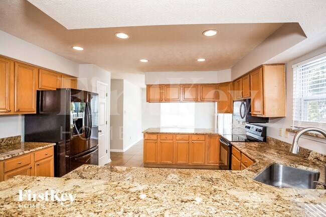 Building Photo - 5292 Breakers Way