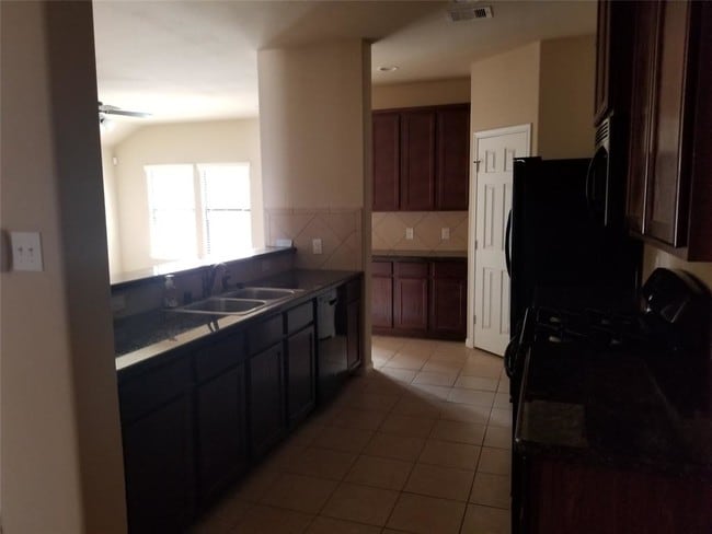 Building Photo - 23531 Virginia Pine Dr