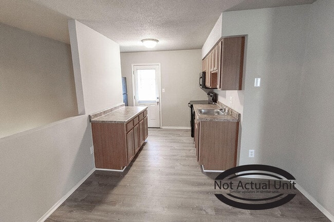 Building Photo - 203 Wheaton Ct