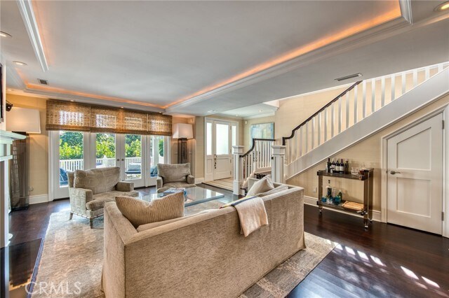 Building Photo - 325 Poppy Ave